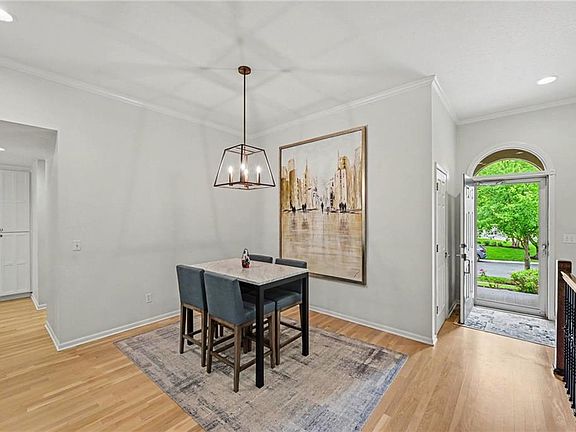 4th image of 9304 W 125th St
