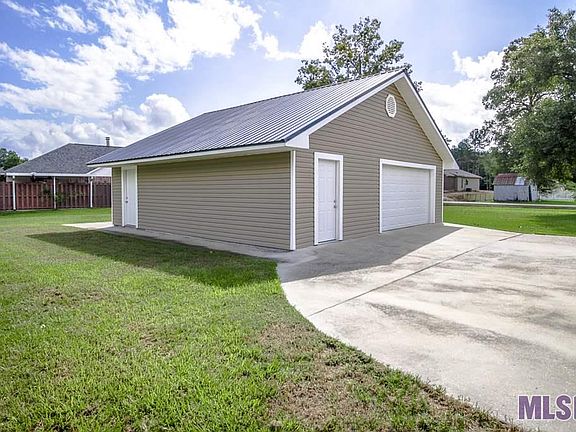 3rd image of 36136 Cheray Dr