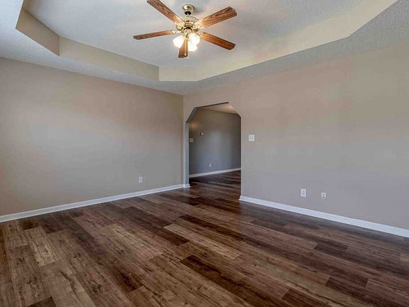 4th image of 68 West Dr