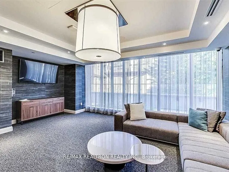 50 Wellesley St E #1111 — Photo 23