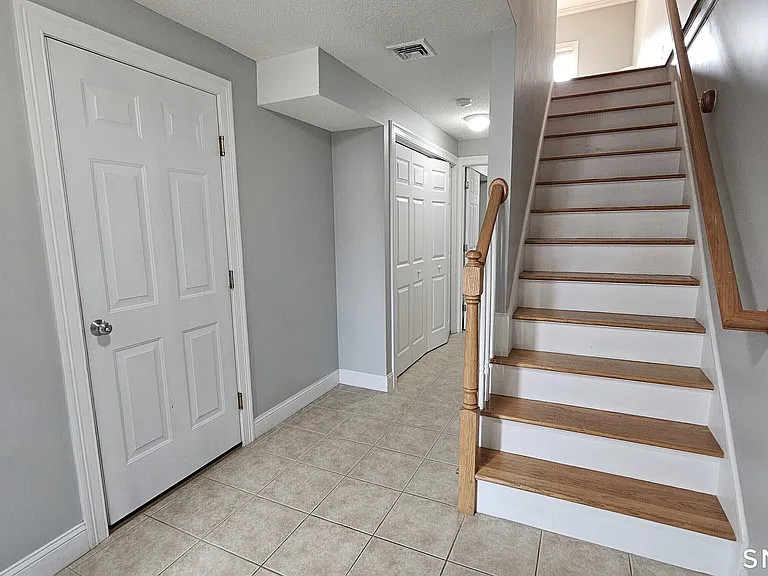 1158 Hartford Tpke #10 — Photo 4