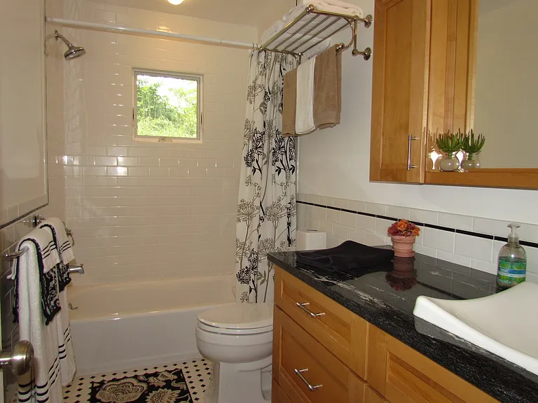 26 Hoppin Ave — Photo 12