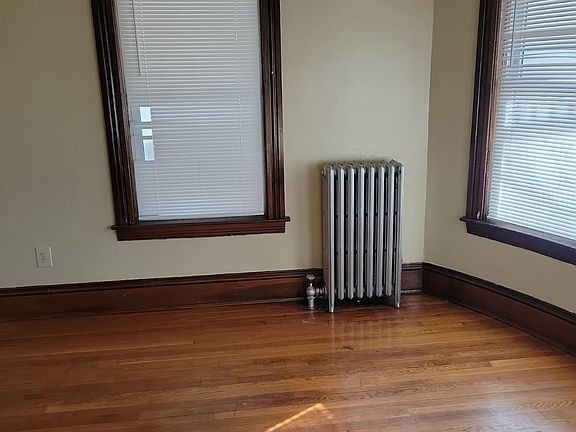 4th image of 7 Blanche St #1