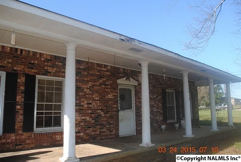 1st image of 1080 Lee St