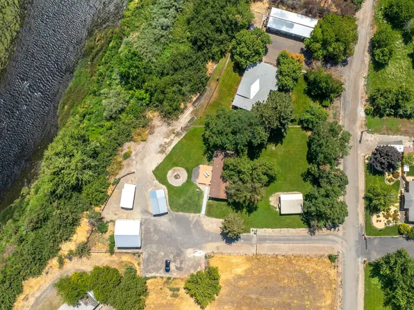 21601 N 716th Pr NW, Prosser, WA 99350