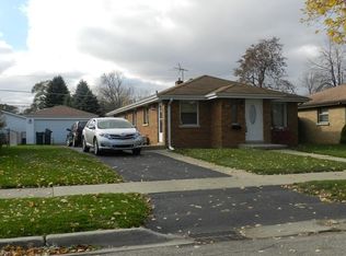 2424 Walnut St, Waukegan, IL 60087