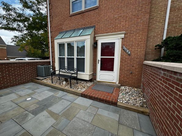 2518 N Fairfax Dr #A