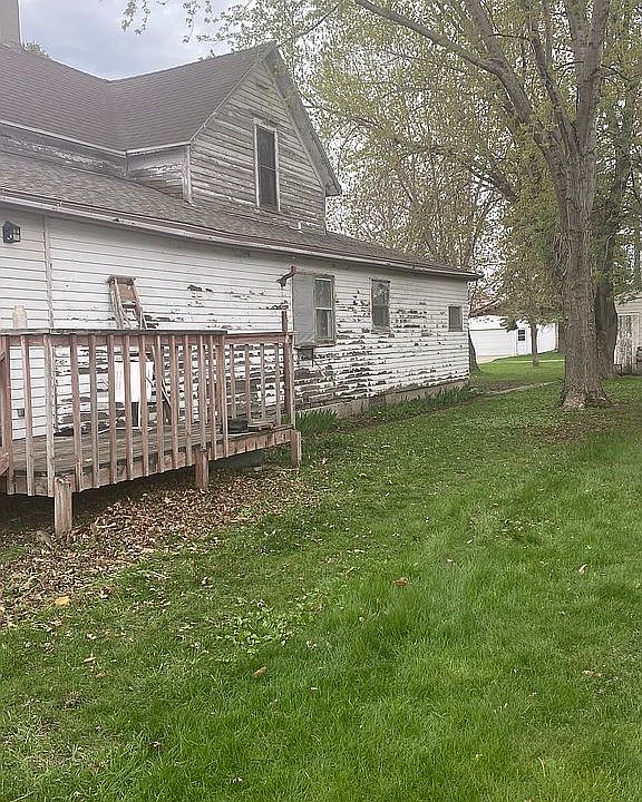 2nd image of 1115 Ash Ave