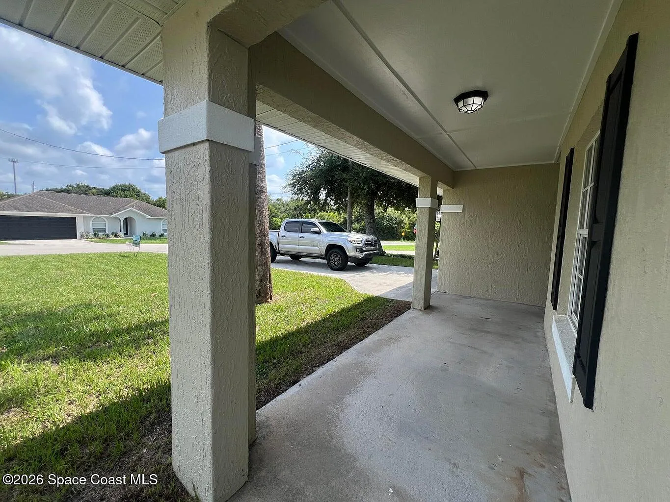 3 bed, 2.0 bath, 1132 sqft, $2,200 — Photo 4