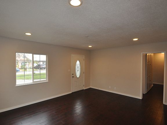 4th image of 4408 N Eastbury Ave