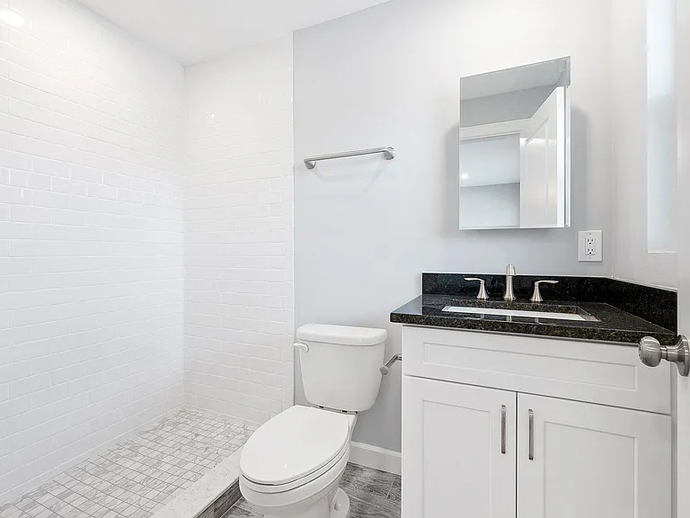 1517 Ocean Dr #10 — Photo 7