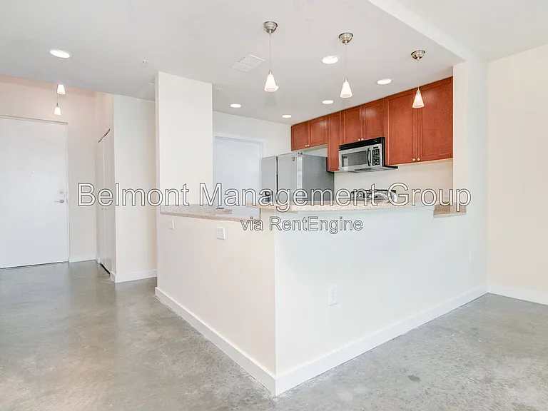 525 E Jackson St #704 — Photo 8