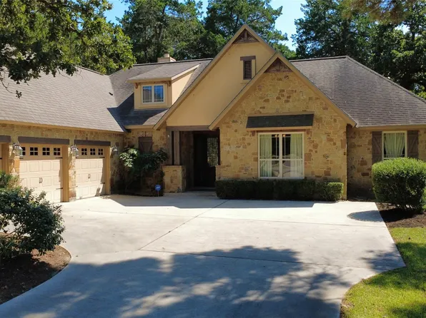 901 N Falls Dr, New Ulm, TX 78950