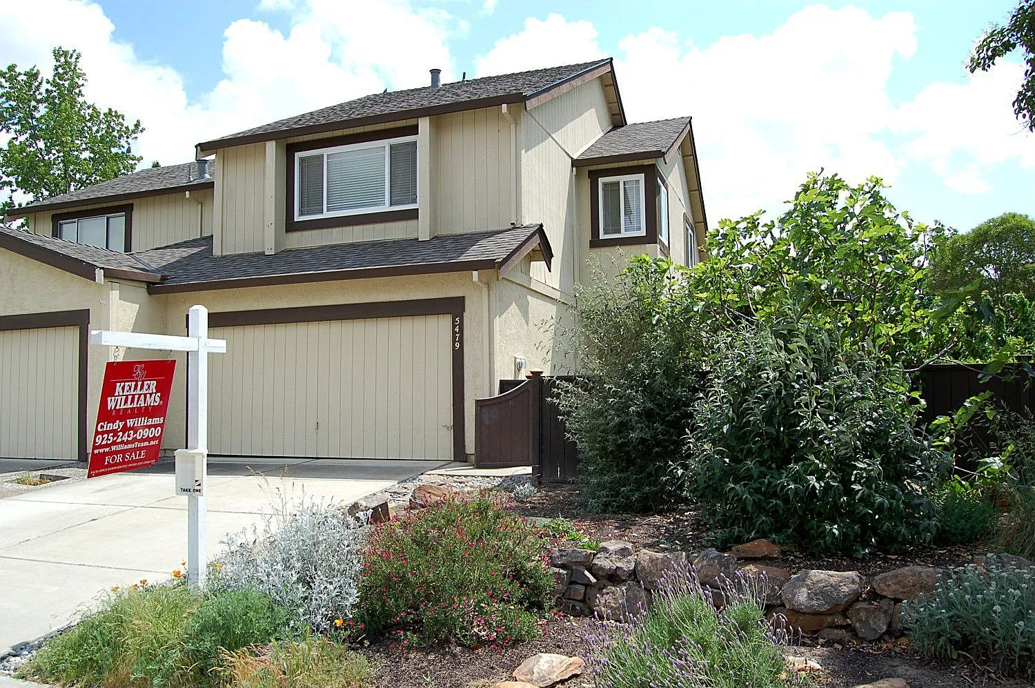 5479 Treeflower Dr photo 1