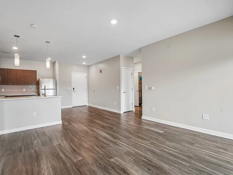 Cosmopolitan Apartments — Photo 19