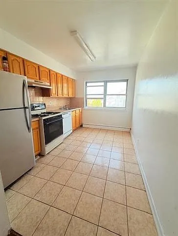 1 bed, 650 sqft, $1,800 — Photo 1
