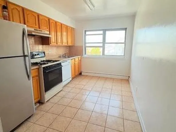 3600 Charles Ct APT 10, North Bergen, NJ 07047