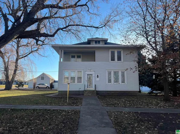 208 5th Ave N, Hospers, IA 51238