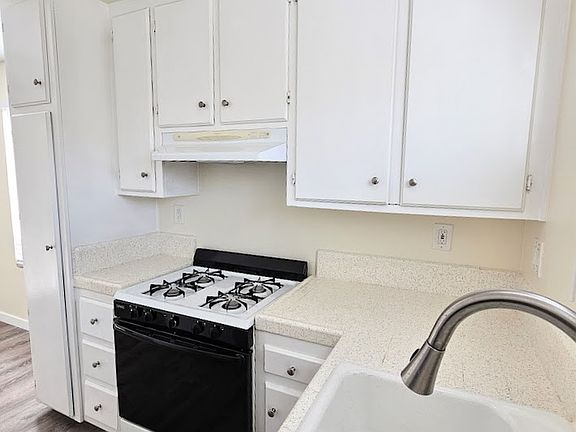 4th image of 4070 Mississippi St APT 1