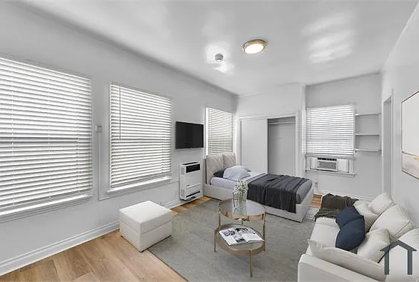 2694 James M Wood Blvd — Photo 2