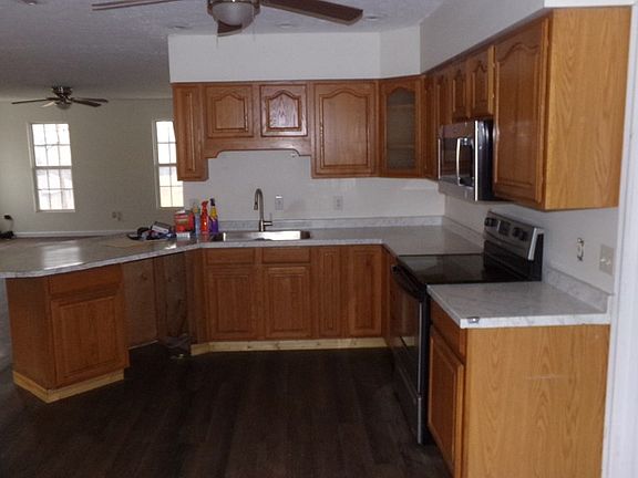 4th image of 1409 Bonser Ave