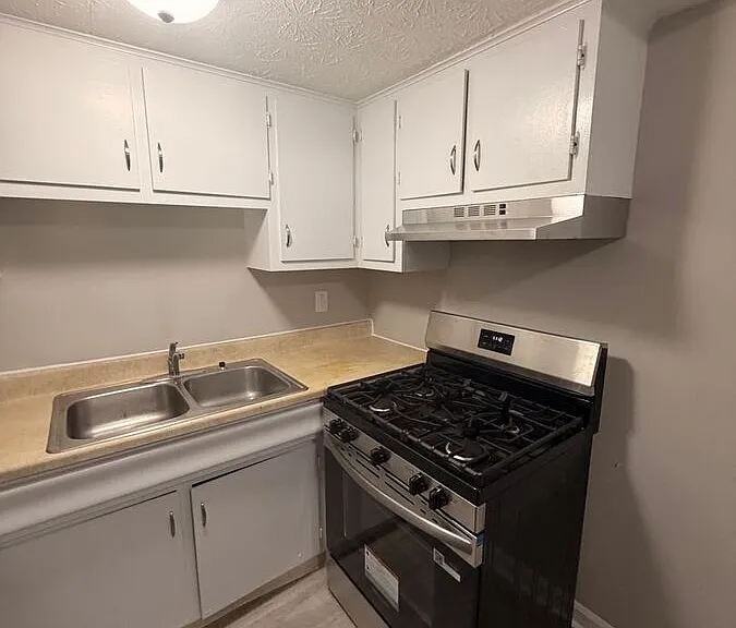 2066 Fairmont Ct #5 — Photo 12
