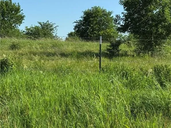 W 367th St, Louisburg, KS 66053