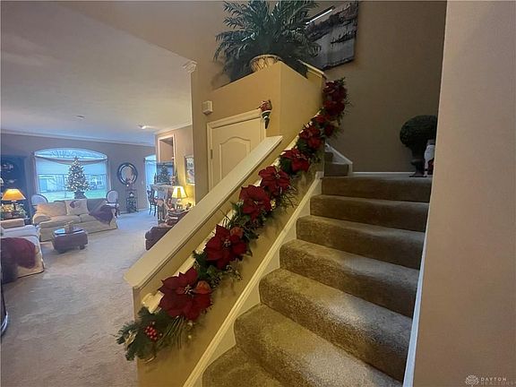 2nd image of 3561 Sequoia Dr