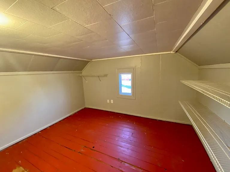 325 Main St — Photo 11