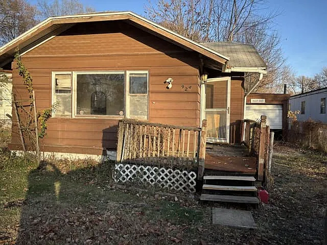 924 N Edmond St