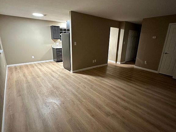 3rd image of 307 N Nebraska St #D