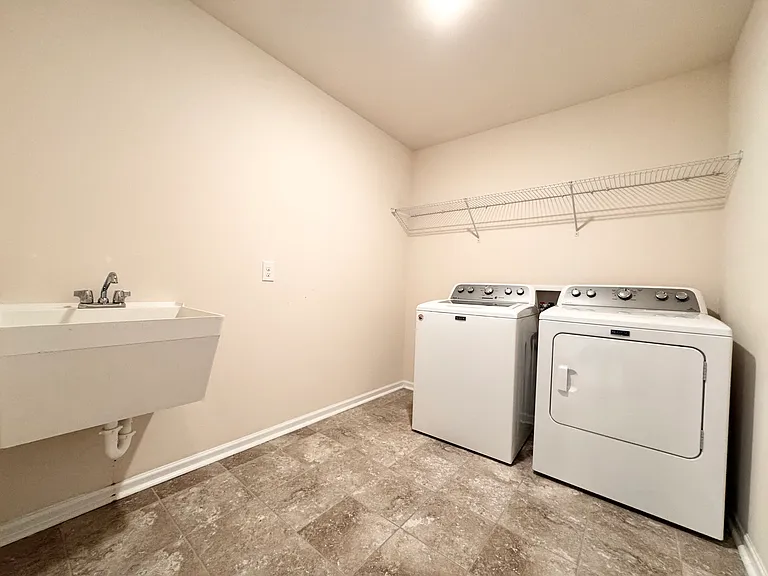 10428 Honeyfur Ct — Photo 33