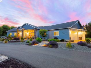 121 Wild Goose Ln, Roseburg, OR 97470