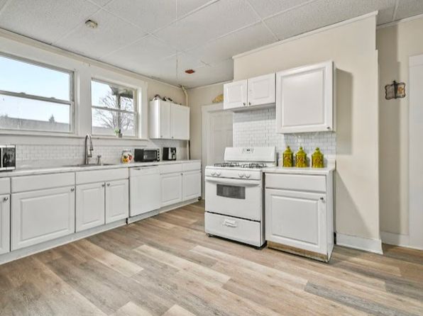 96 Water St #1, Clinton, MA 01510