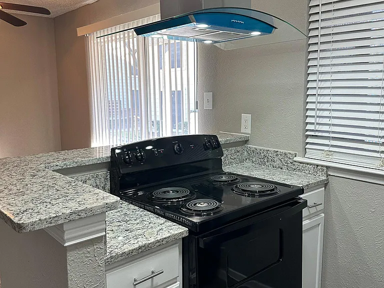Maxton West Apartment Homes — Photo 13