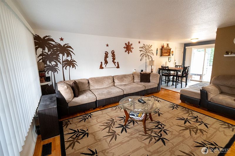 4th image of 10609 SE 232nd Street
