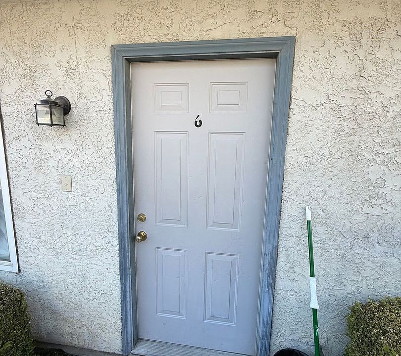 2nd image of 128 White Ln APT 6