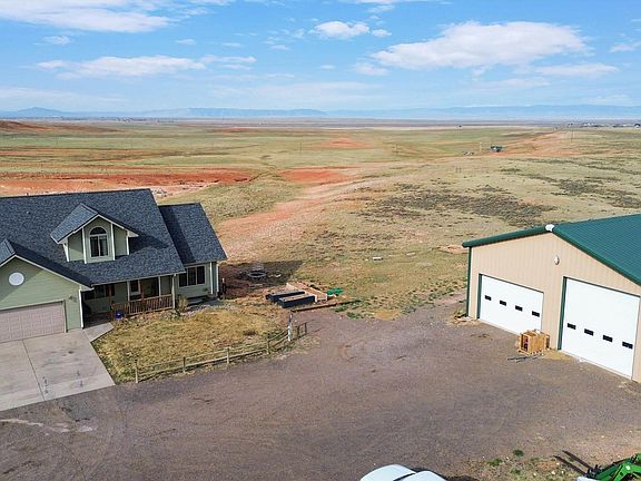 2nd image of 500 Roger Canyon Rd