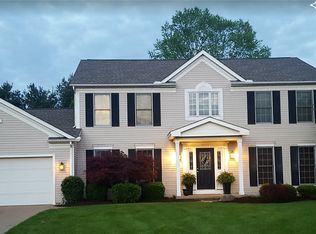 2619 Greenview Dr, Uniontown, OH 44685