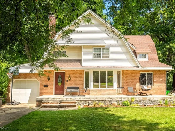 151 Overlook Dr, Alliance, OH 44601