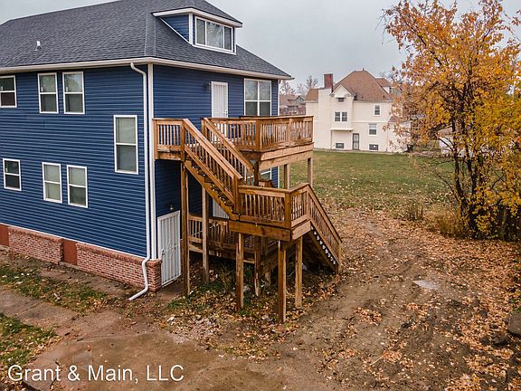 4th image of 311 Owen St #11633817