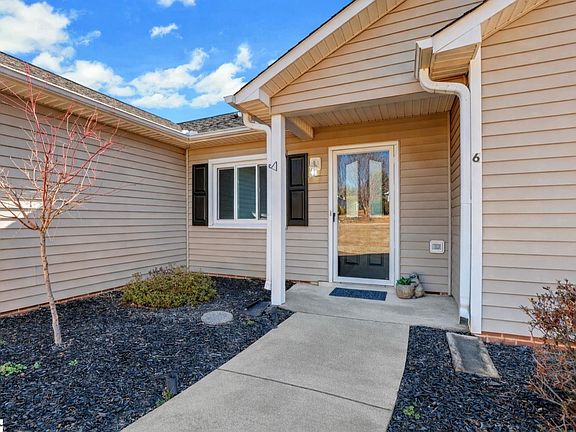 2nd image of 6 Sunbriar Dr