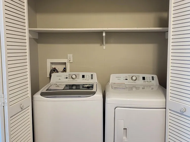 1339 Poplar Pointe SE — Photo 10