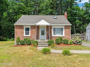 21 Fletcher Rd, Albany, NY 12203