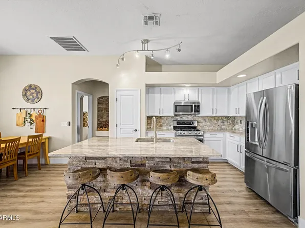 43911 W GRIFFIS Drive, Maricopa, AZ 85138