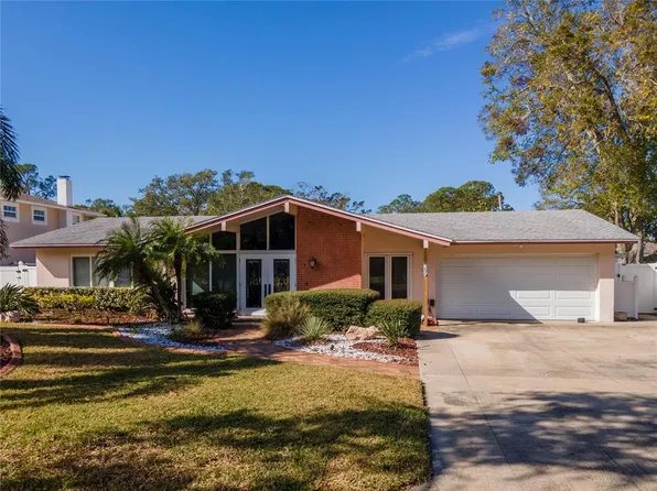 8280 140th St, Seminole, FL 33776
