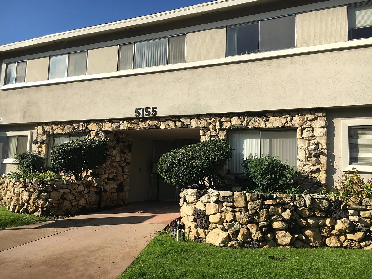 Building Photo - 5155 Yarmouth Ave #3