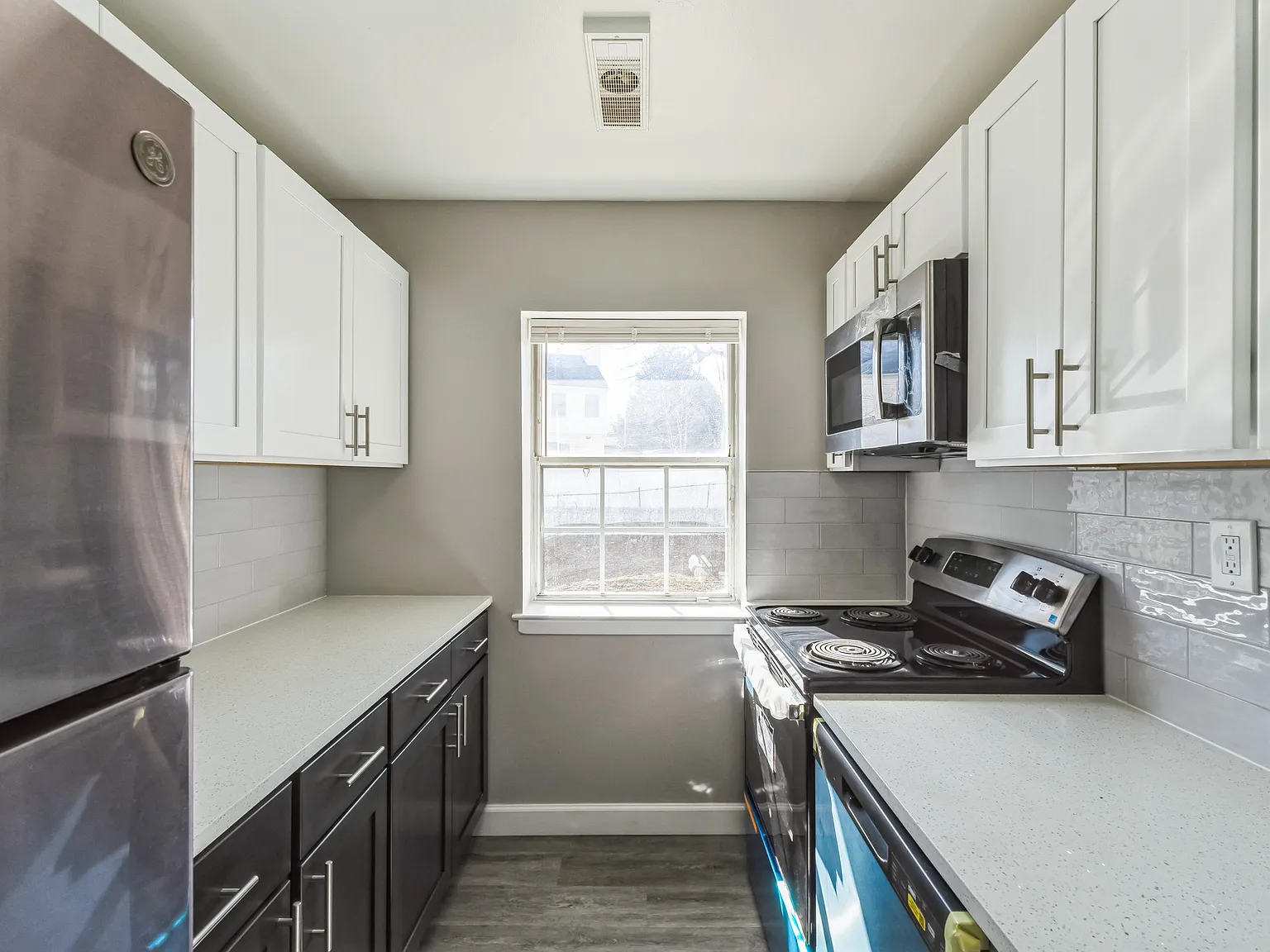 Parkside Apartments — Photo 4