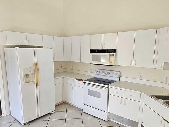 3rd image of 1158 NW Lombardy Drive