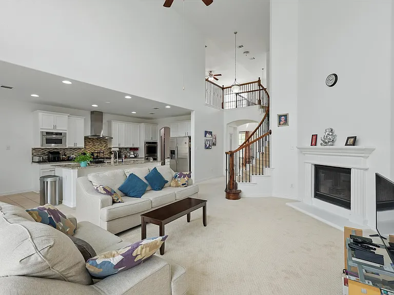 1605 Lisburn Dr — Photo 8